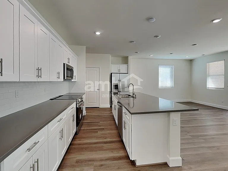 10377 Bishops Cap St — Photo 3