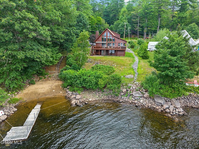 3rd image of 2120 N Shore Road