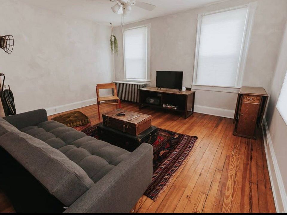1st image of 5600 Birchwood Ave #2