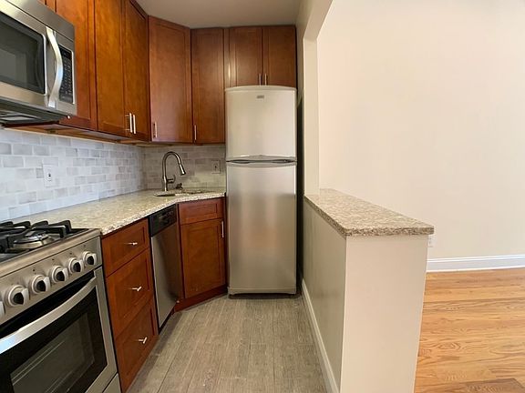 2nd image of 7 W 87th St #2FF