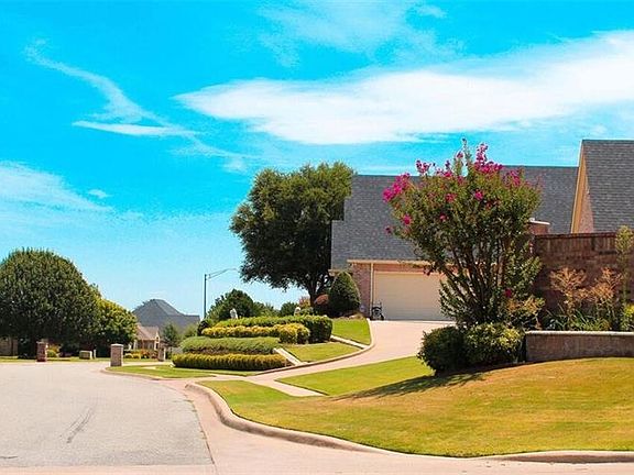 4th image of 2113 Clear Creek Dr