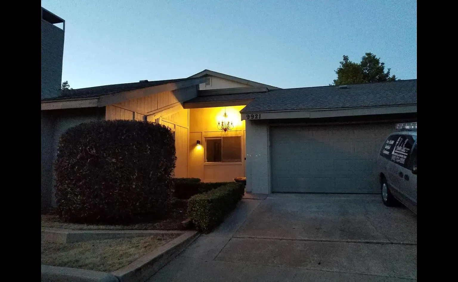 9921 Hefner Village Dr — Photo 2