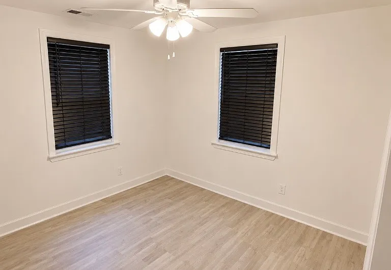 2820 Vincent Ave — Photo 3