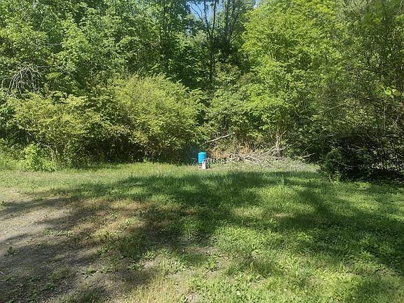 4th image of 1518 Mount Cross Rd