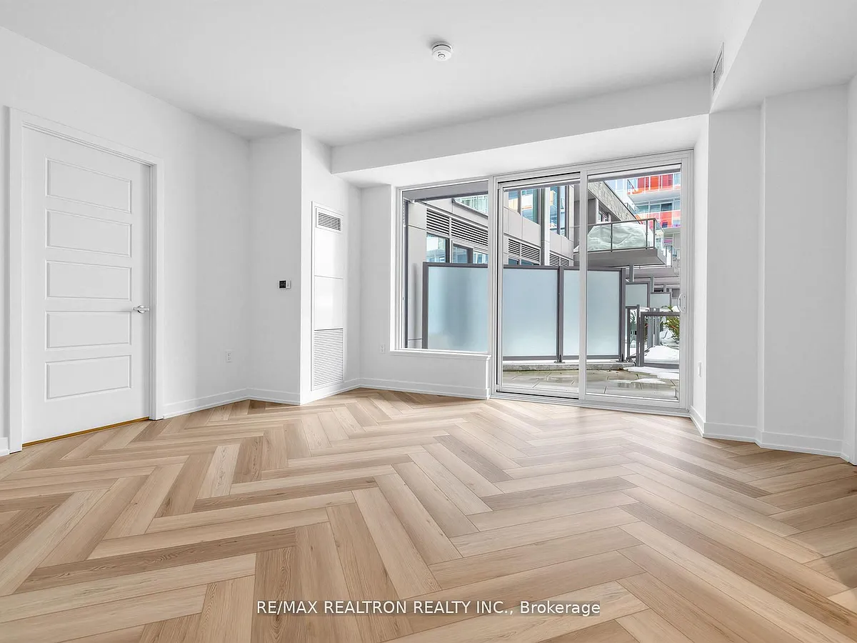 Building Photo - 333 Sunseeker Ave #145