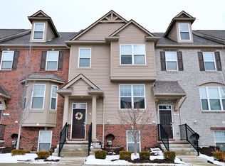 321 Glenhurst Blvd #1, Rochester Hills, MI 48307