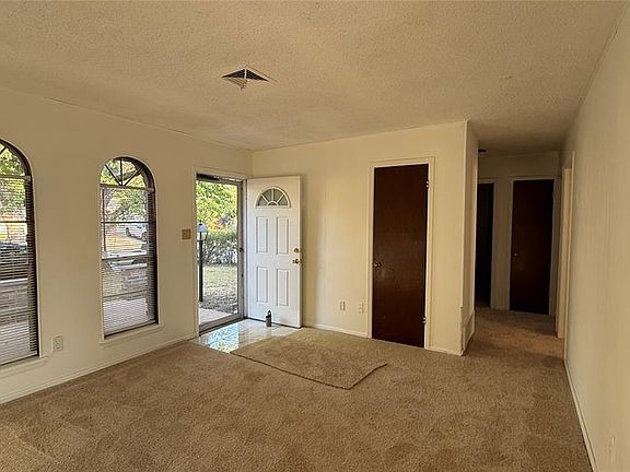 2nd image of 1622 Southern Heights Ave