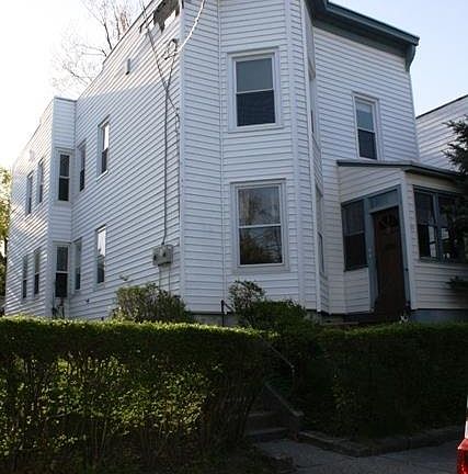 2nd image of 25 Imperial Ave