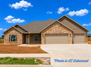 172 N Panther Ave, Farmington, AR 72730