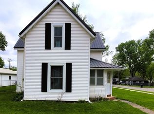 418 E Cumberland St, Camden, IN 46917