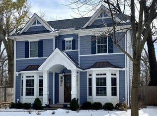 2120 Southridge Ter, Northfield, IL 60093