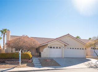 8225 Point View Ct, Las Vegas, NV 89128