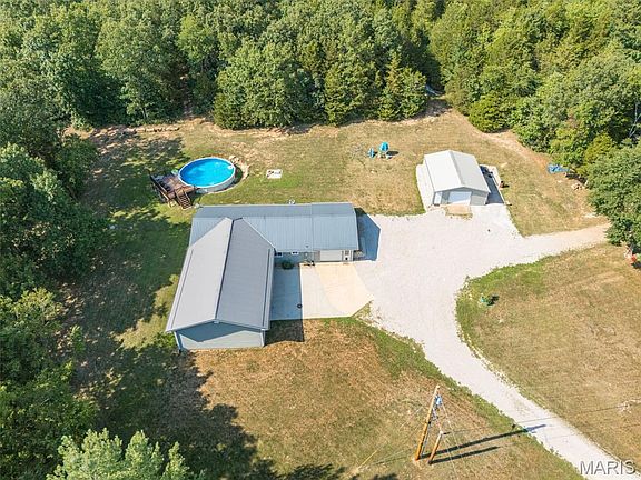 3rd image of 10179 Vine Rd
