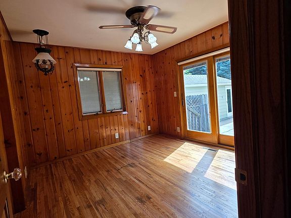 5th image of 806 Lincoln Ave