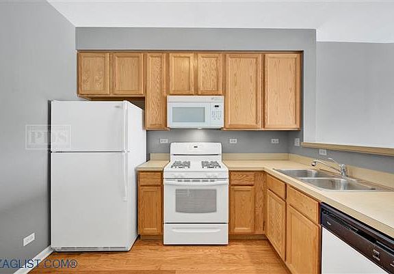 5th image of 2823 Kentshire Ct
