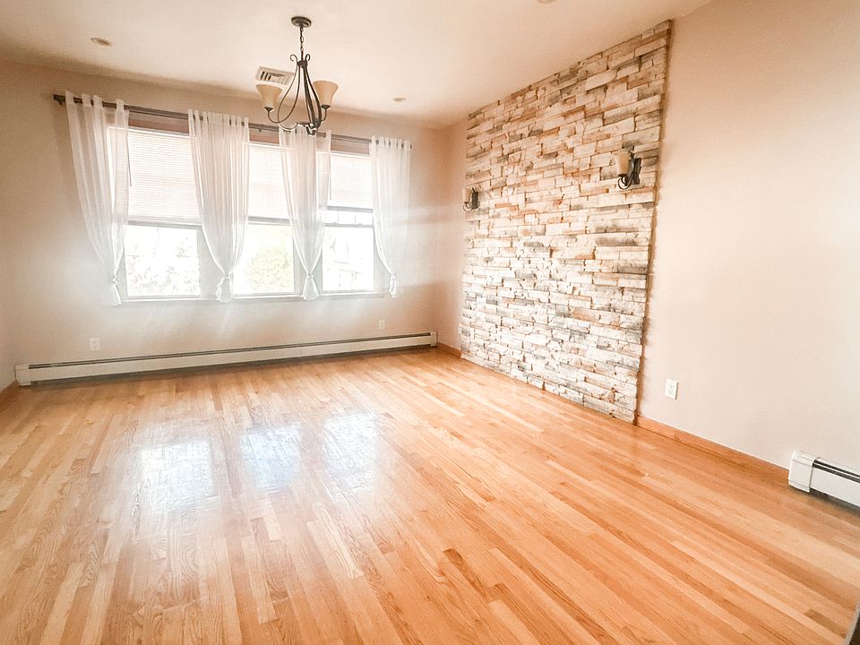 1st image of 125 Sunset Ave #2
