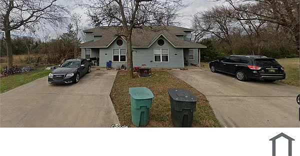 3 bed, 1200 sqft, $1,549 — Photo 3