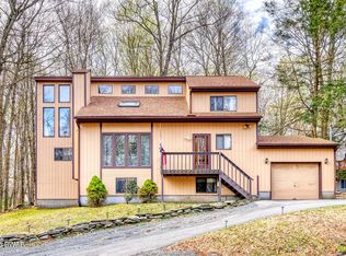 242 Northgate Rd, Lake Ariel, PA 18436