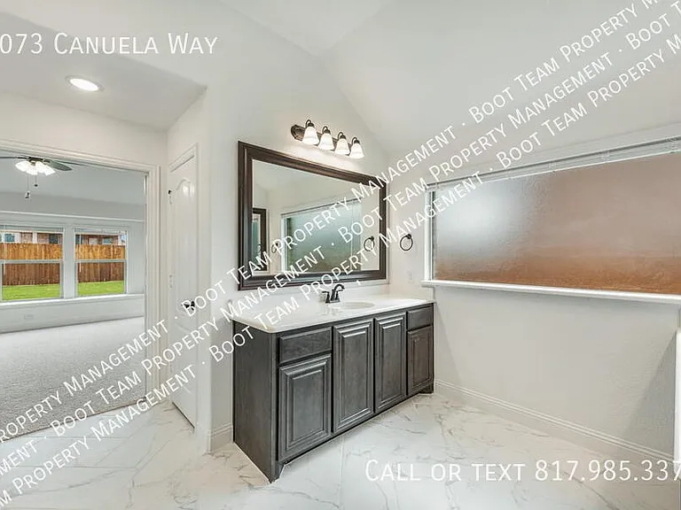 1073 Canuela Way — Photo 25