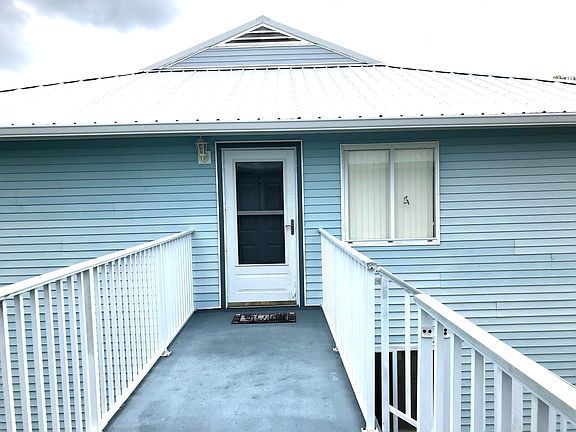 2nd image of 181 SE Village Dr #181