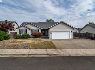2565 Golfview Ave, Sutherlin, OR 97479