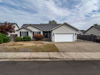 2565 Golfview Ave, Sutherlin, OR, 97479