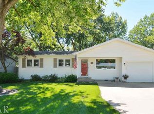 203 S Washington St, Hudson, IL 61748