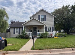 1311 2nd St, Wamego, KS 66547