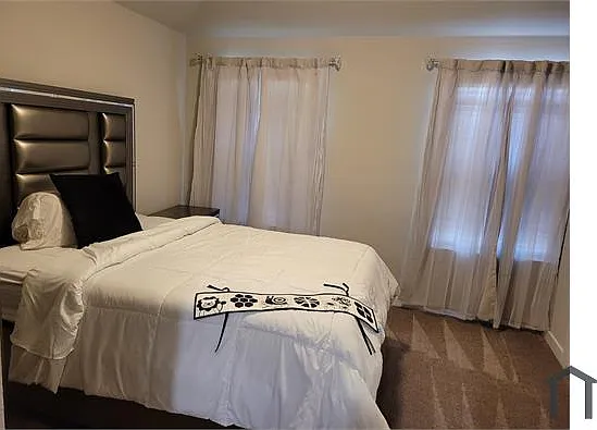 2401 Green River Rd — Photo 14