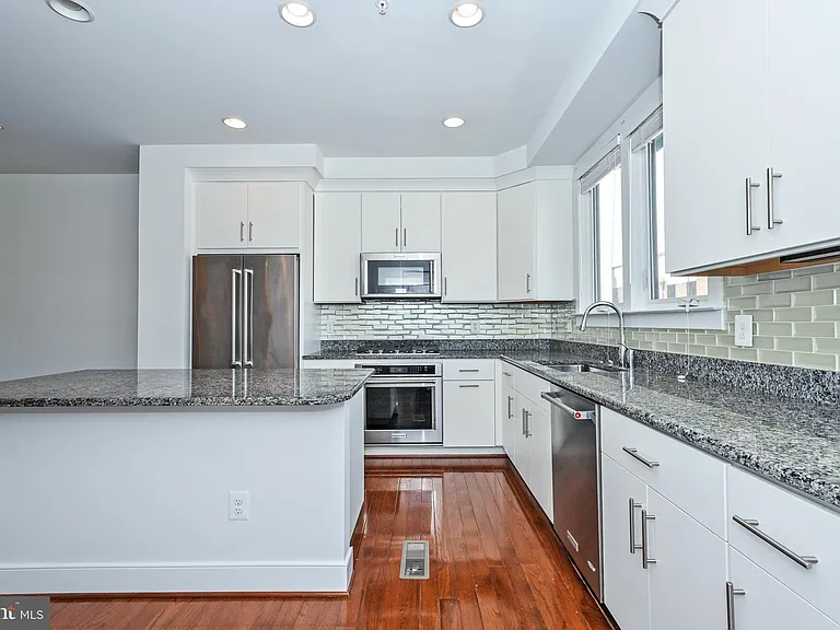 8337 Looking Glass Way — Photo 22