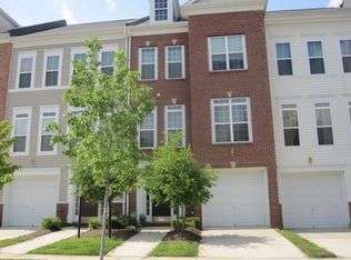 5554 Hartfield Ave, Suitland, MD 20746