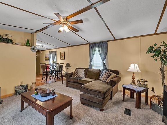 4th image of 110 Timber Ln