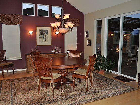 4th image of 131 Timber Heights Dr