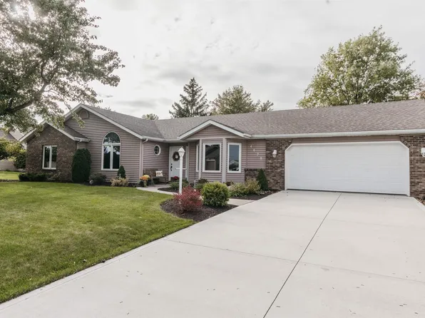 4028 Willow Bay Dr, New Haven, IN 46774