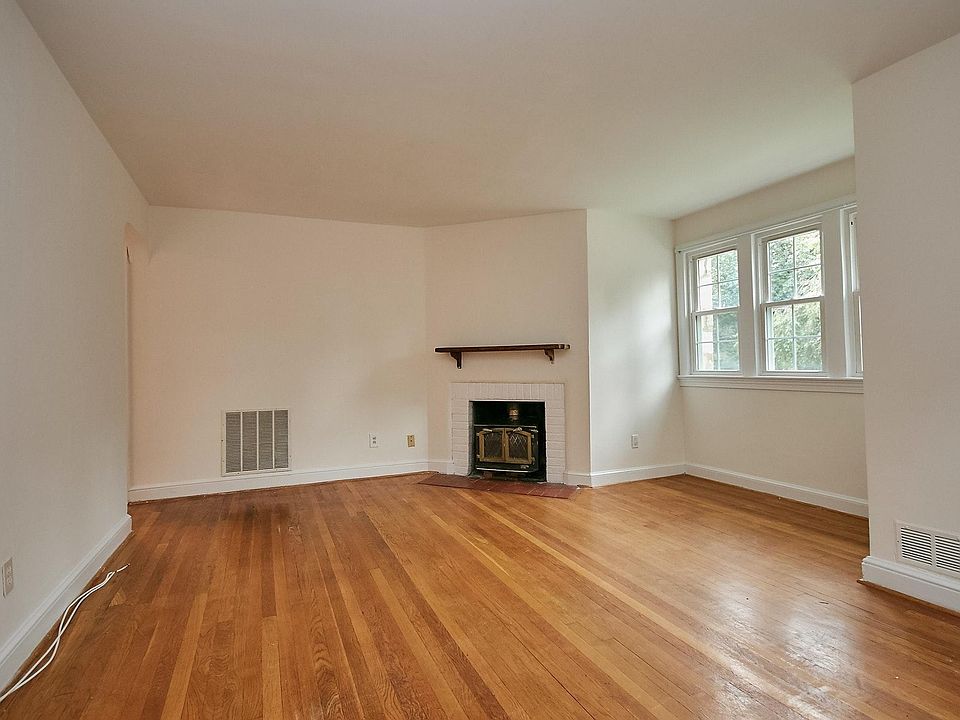1st image of 4107 17th St N