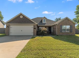 1300 Lariat Dr, Centerton, AR 72719