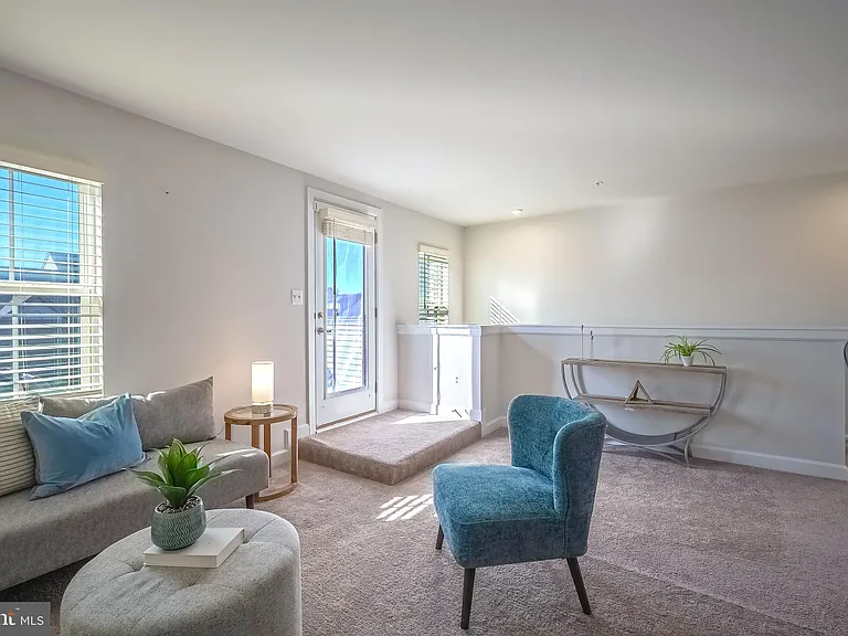 22308 Seabring Ter — Photo 32