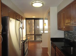 2020 Walnut St APT 14L, Philadelphia, PA 19103