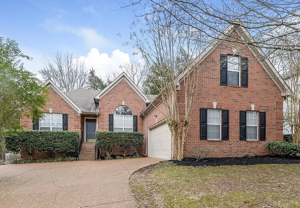 1009 Nighthawk Ln
