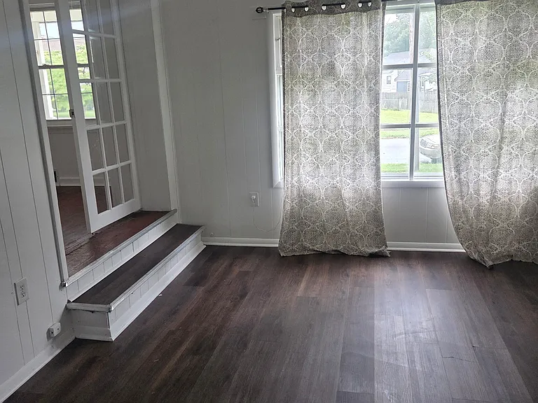 73 Rose Ln — Photo 5