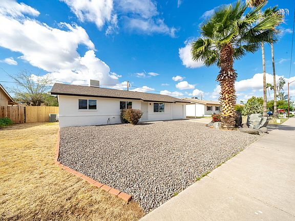3rd image of 2527 E Blanche Dr
