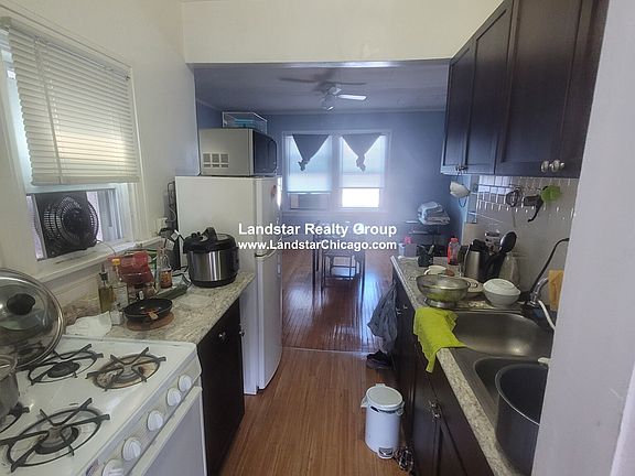 3rd image of 1233 Chicago Ave #12