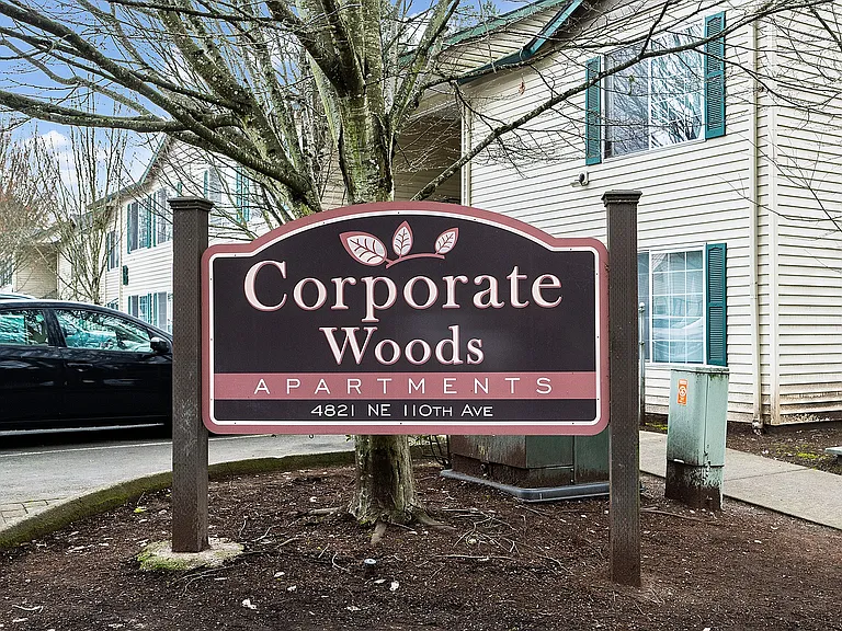 Corporate Woods Apartments — Photo 6