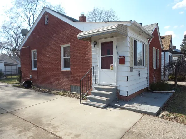 20056 Washtenaw St, Harper Woods, MI 48225