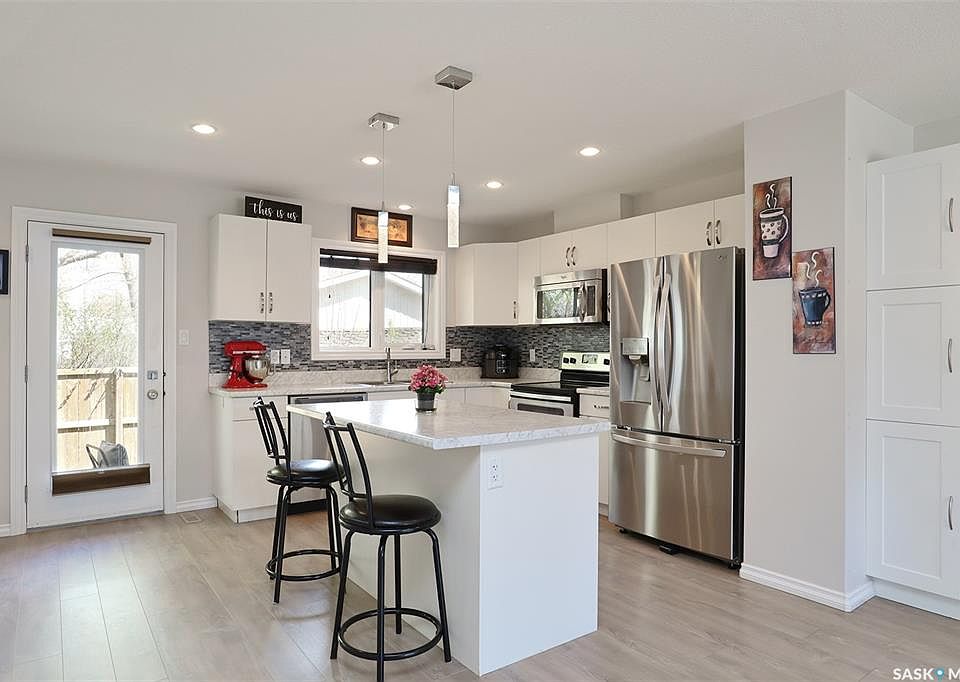 1920 7th Ave E Regina, SK, S4N6M9 Apartments for Rent Zillow