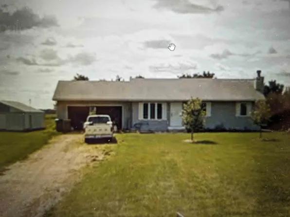 8984 N Oliver Rd, Winnebago, IL 61088