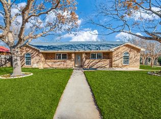 2816 Hurstview Dr, Hurst, TX 76054