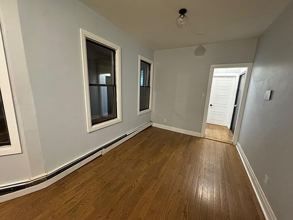 2nd image of 484 Mercer St #G3