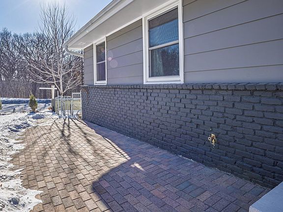 4th image of 4201 Aquila Ave N