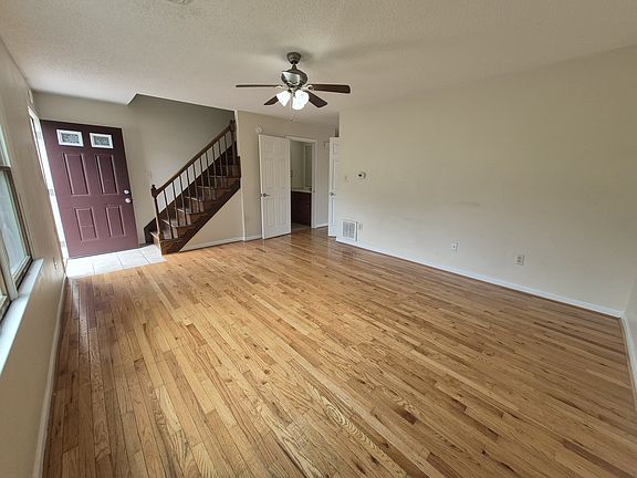 3rd image of 312 Edmond Dr